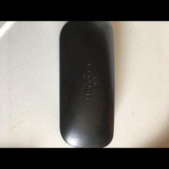 🌟 SOLD 🌟 Coach case - Picture 2 of 2